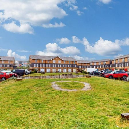 Апартаменты Elegant 1Bed Flat With Parking 5 Min To Hackney Wick Лондон Экстерьер фото