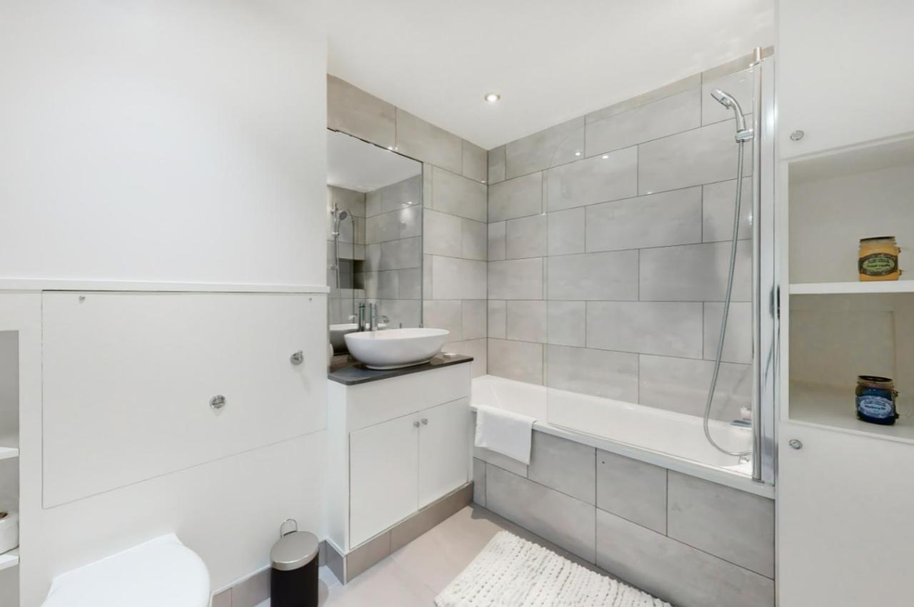 Апартаменты Elegant 1Bed Flat With Parking 5 Min To Hackney Wick Лондон Экстерьер фото